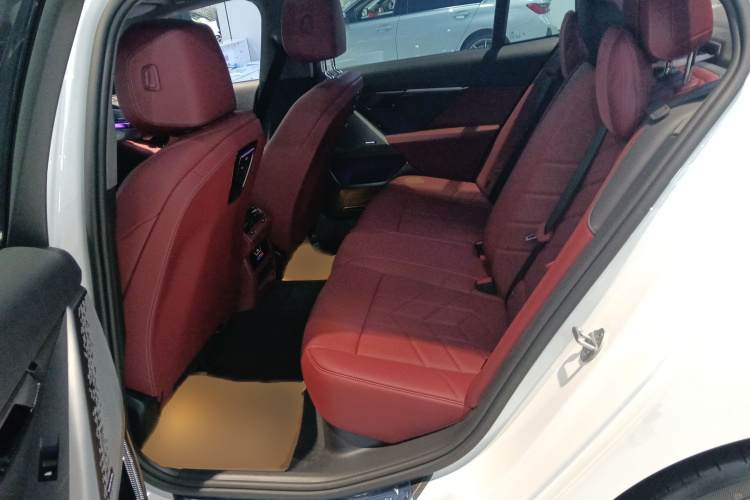 宝马5系 2025款 530Li 领先型 M运动套装中控内饰7004