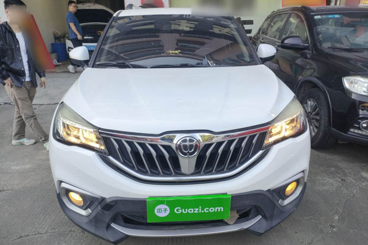 中华V3 2017款 1.5L 手动智能型车身外观6001