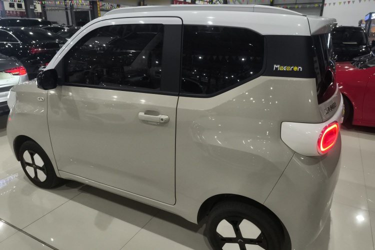 五菱汽车 宏光MINIEV 2024款 第三代 215km 进阶版车身外观4