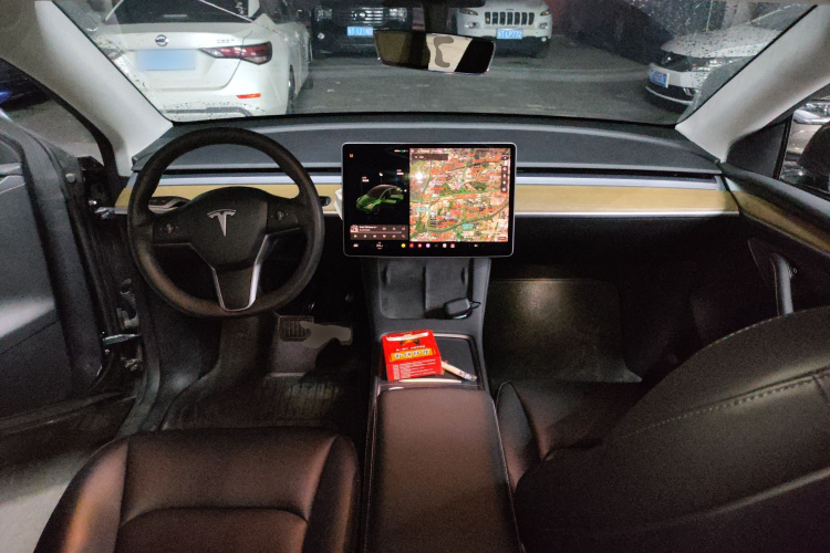 特斯拉 Model Y 2021款 长续航全轮驱动版 3D7中控内饰12