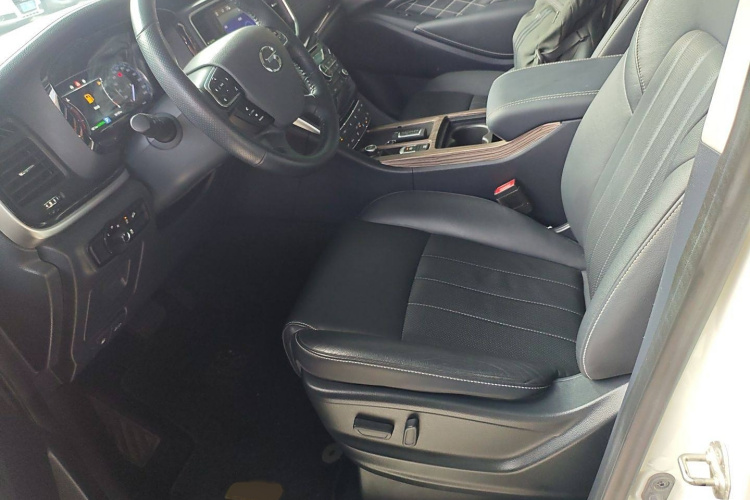 广汽传祺 传祺M8 2020款 领航款 390T 尊享版局部细节19