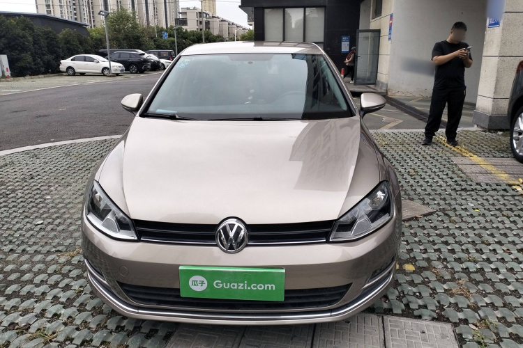 大众 高尔夫 2016款 1.6L 自动时尚型车身外观2