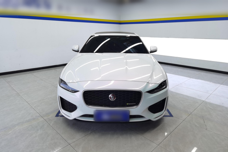 捷豹XEL 2022款 2.0T 250PS R-DYNAMIC S进取运动版车身外观2