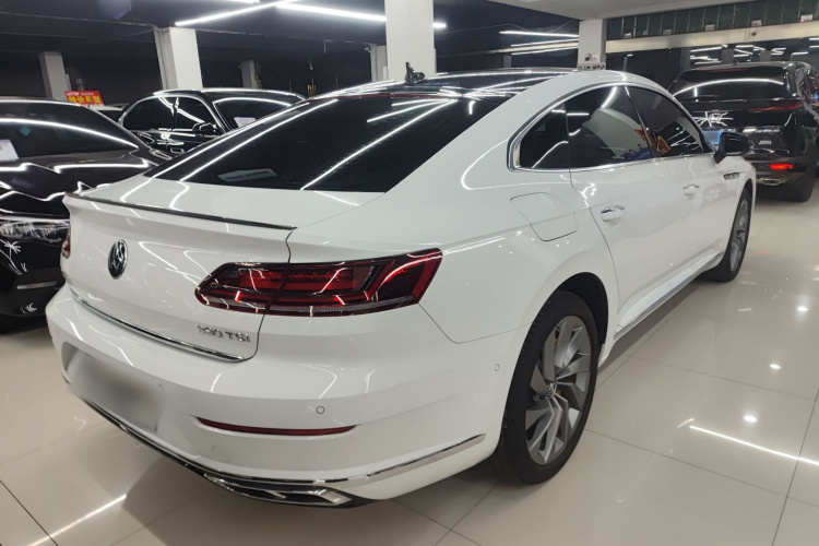一汽-大众CC 2024款 380TSI 夺目版车身外观7