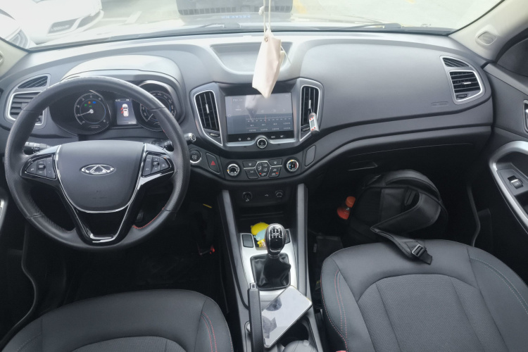 奇瑞 瑞虎5 2017款 1.5T 手动舒适版中控内饰12