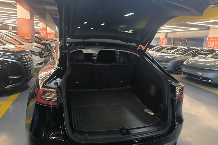 特斯拉 Model Y 2022款 后轮驱动版局部细节23