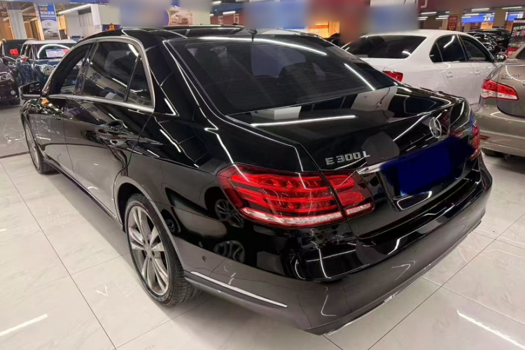 奔驰E级 2015款 E 200 L 运动型车身外观6004