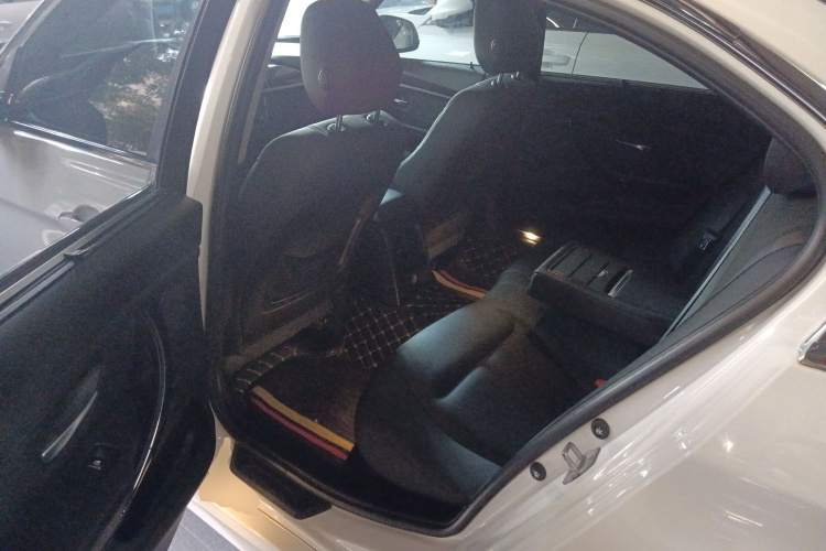 宝马3系 2016款 320Li 时尚型中控内饰21