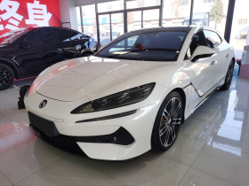 腾势Z9GT 2024款 1100四驱Ultra版