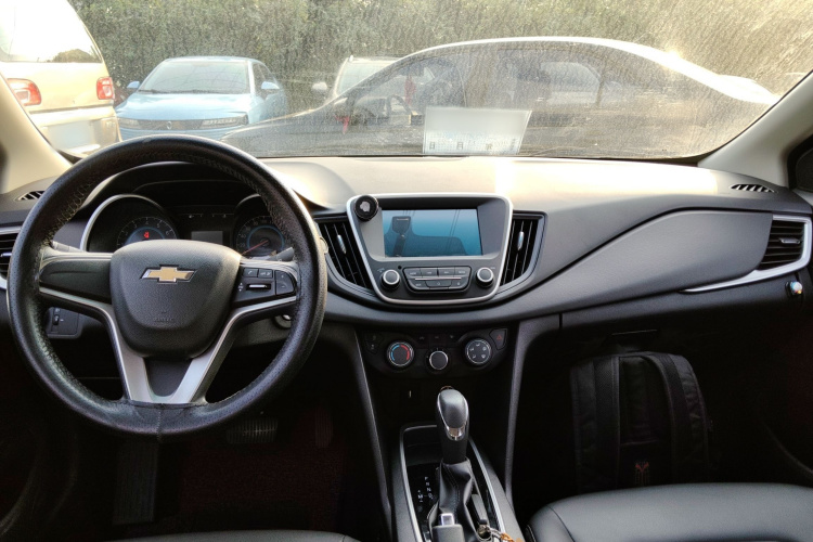 雪佛兰 科沃兹 2016款 1.5L 自动欣悦版中控内饰12