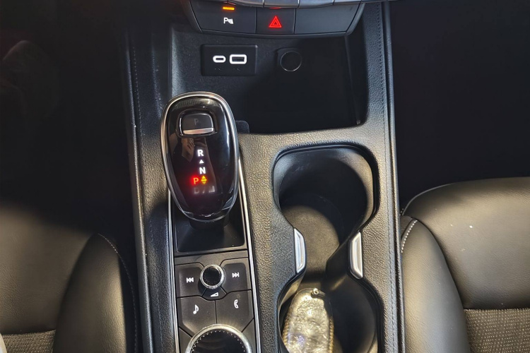 凯迪拉克XT4 2020款 改款 28T 两驱技术型中控内饰7004