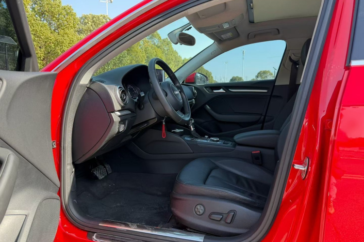 奥迪A3 2015款 Sportback 35 TFSI 百万纪念舒享型中控内饰7002