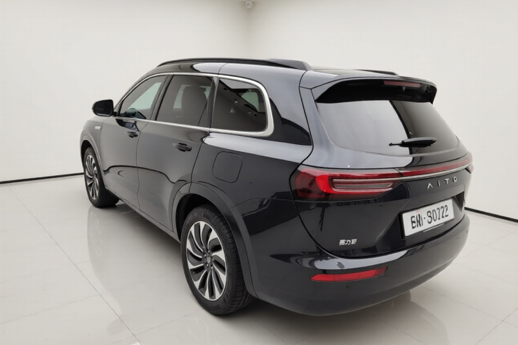 鸿蒙智行 问界M7 2024款 1.5T 智驾四驱Max版 5座车身外观5