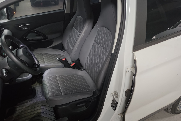 零跑汽车 零跑T03 2021款 400舒享版局部细节19