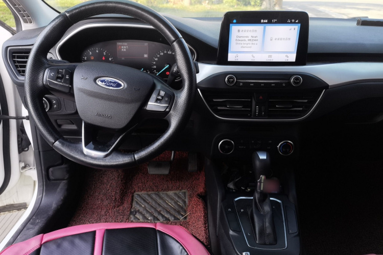 福特 福克斯 2020款 三厢 1.5L 自动锋跃型中控内饰12