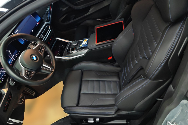 宝马2系(进口) 2023款 M240i中控内饰19