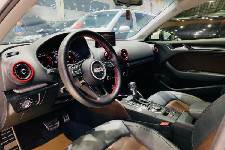 奥迪A3 2020款 Limousine 35 TFSI 风尚型 国VI中控内饰7006