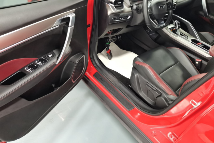 吉利汽车 缤越 2020款 PRO 260T DCT骑士中控内饰20