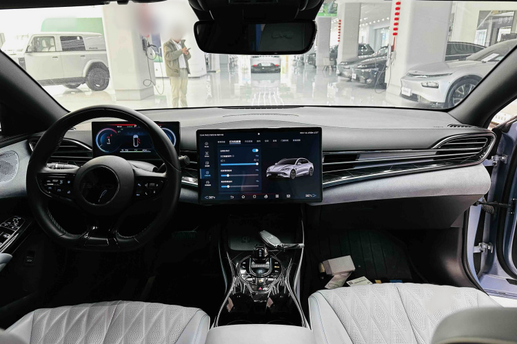 比亚迪 海豹 2022款 550km 标准续航后驱版尊贵型中控内饰7002