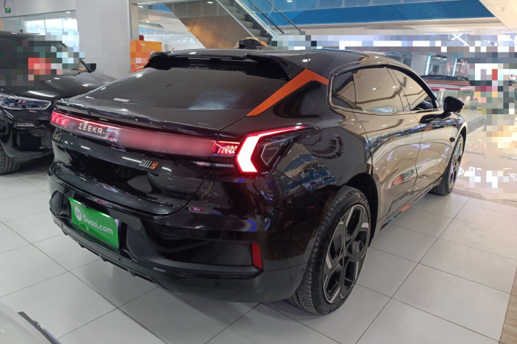 极氪001 2022款 超长续航双电机 YOU版车身外观7