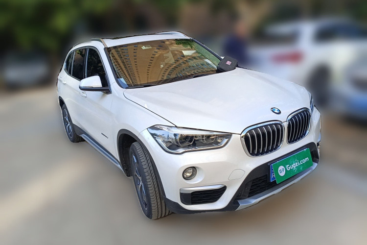 宝马X1 2018款 sDrive18Li 尊享型车身外观6002