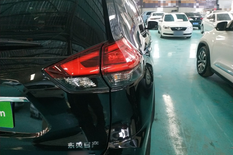 日产 奇骏 2025款 荣誉 2.0L 两驱真心版车身外观6006