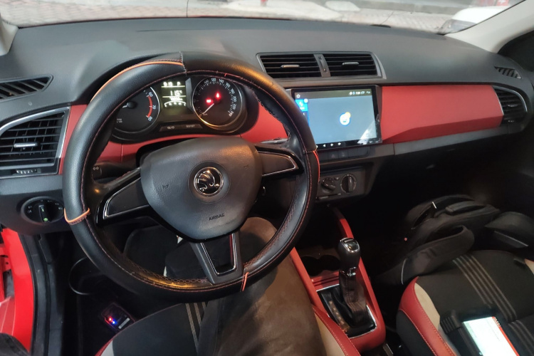 斯柯达 晶锐 2015款 1.6L 自动运动版中控内饰12