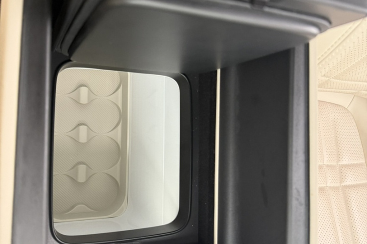 深蓝汽车 深蓝S09 2025款 四驱Ultra+ 高定版中控内饰7001