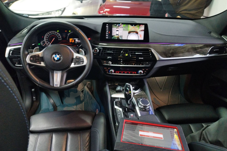 宝马6系GT 2018款 630i M运动套装中控内饰12