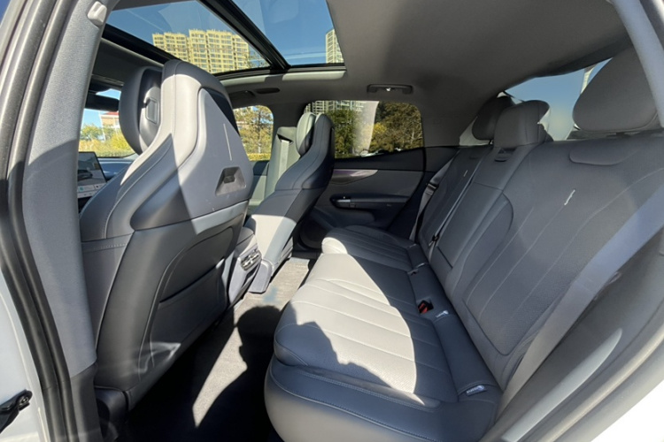 领克07 2024款 EM-P 126长续航 Ultra中控内饰7003