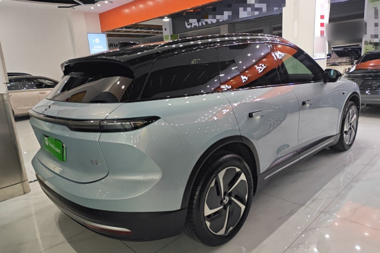 蔚来ES6 2024款 75kWh车身外观7