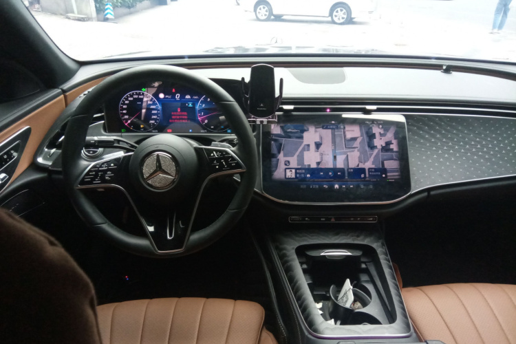 奔驰E级 2025款 E 300 L 时尚型局部细节13