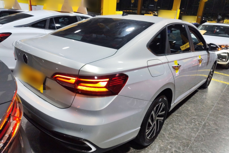 大众 朗逸 2024款 1.5L 自动五百万版车身外观7