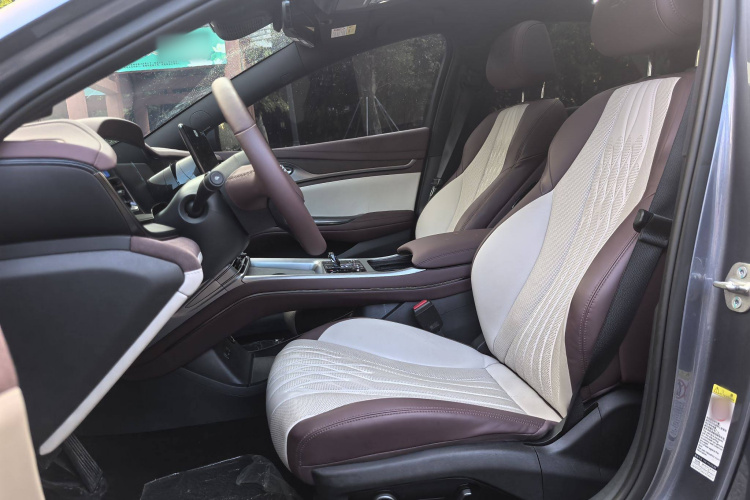 比亚迪 海豹 2023款 DM-i 1.5T 200km 旗舰型局部细节19