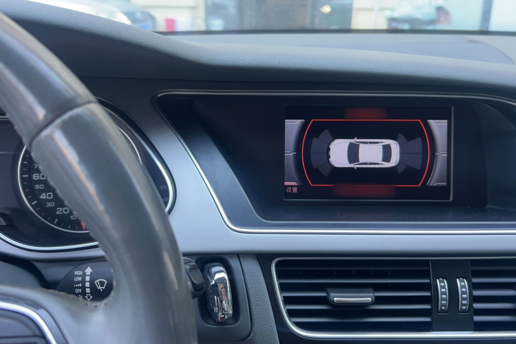 奥迪A4L 2015款 35 TFSI 自动标准型中控内饰7003