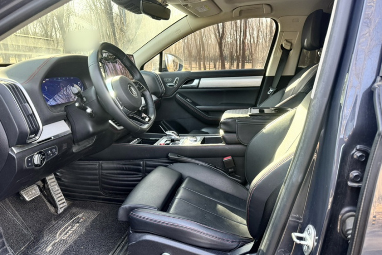 比亚迪 唐新能源 2018款 DM 2.0T 全时四驱智联创领型 7座 国V中控内饰7005