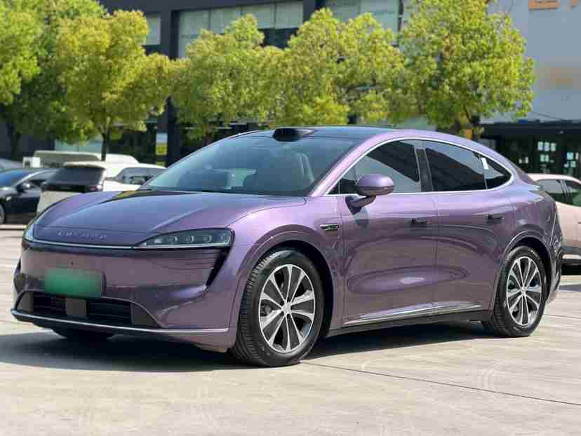 郑州二手鸿蒙智行智界R7 2025款，增程大五座SUV，一公里成本几分钱？