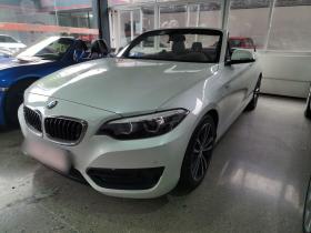 宝马2系(进口) 2018款 220i 敞篷轿跑车 运动设计套装