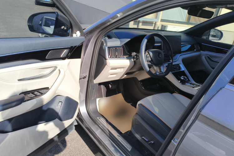 比亚迪 宋PLUS新能源 2021款 EV 旗舰型中控内饰20