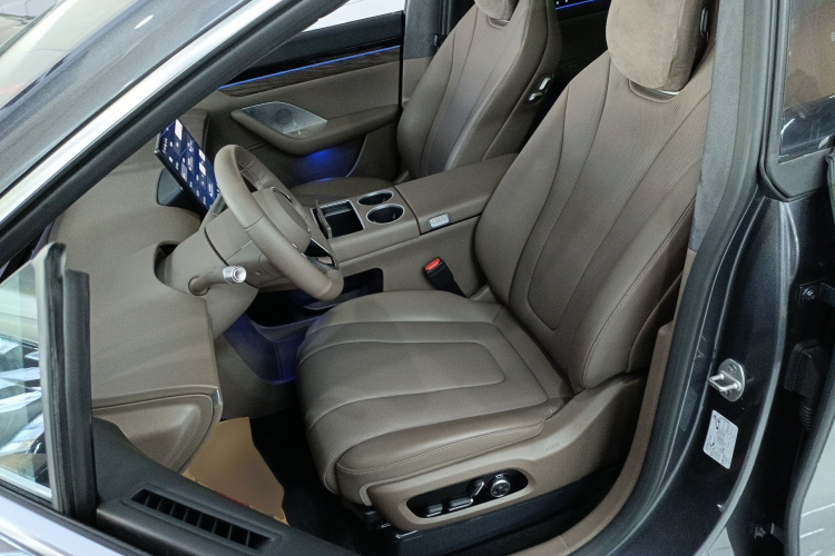 鸿蒙智行 智界R7 2025款 增程 251km Max局部细节19