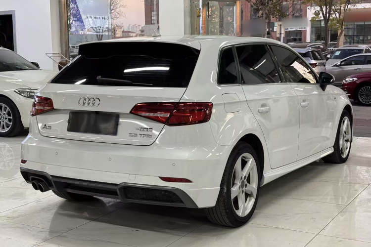 奥迪A3 2018款 30周年年型 Sportback 35 TFSI 时尚型车身外观6004