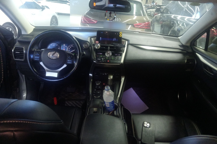 雷克萨斯NX 2015款 200 前驱 锋行版中控内饰12