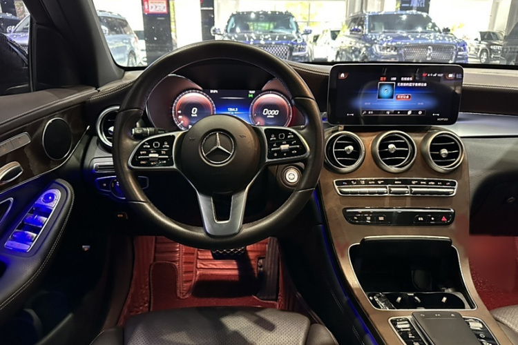 奔驰GLC 2020款 GLC 260 L 4MATIC 豪华型中控内饰7012