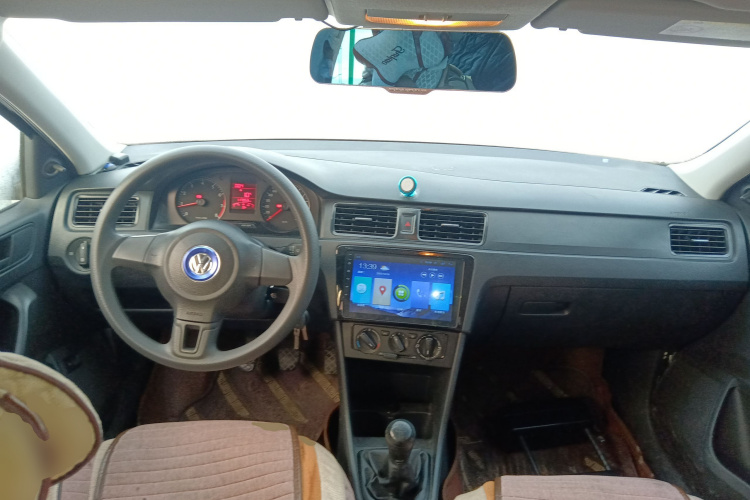 大众 桑塔纳 2015款 1.6L 手动风尚版中控内饰12