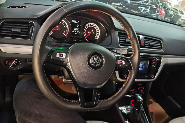 大众 朗境 2016款 230TSI DSG豪华版中控内饰12