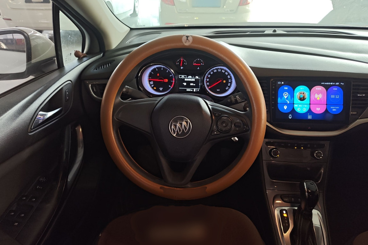 别克 威朗 2016款 两厢 15S 自动进取型中控内饰13