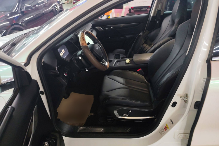 小鹏G3 2022款 G3i 520N+中控内饰7003