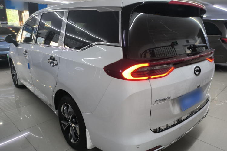 广汽传祺 传祺M6 2023款 PRO 270T DCT豪华版车身外观4