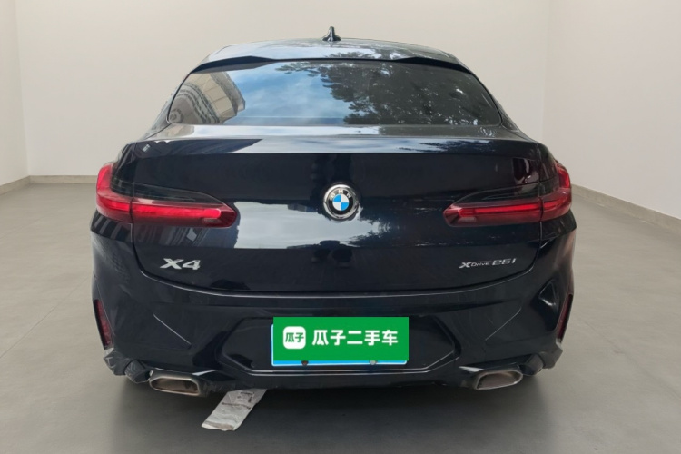 宝马X4 2022款 xDrive 25i M运动套装车身外观6
