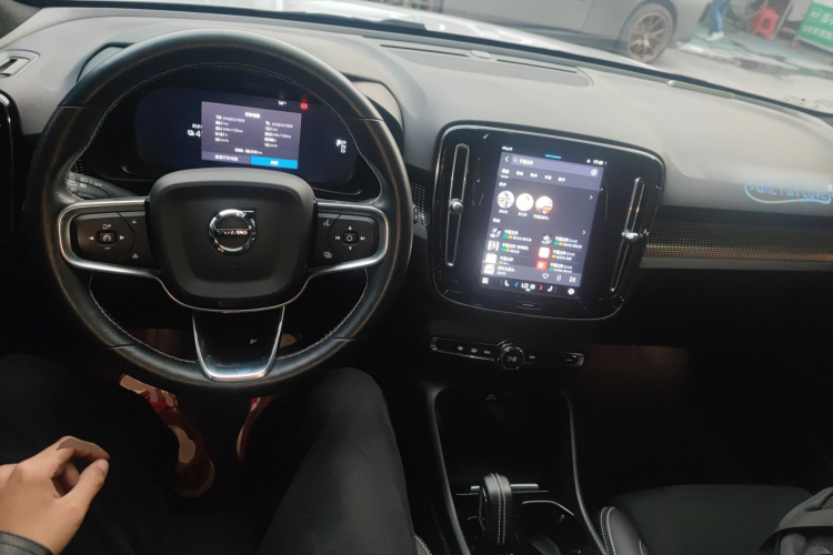 沃尔沃XC40新能源 2021款 P8 纯电 四驱智雅运动版中控内饰7002